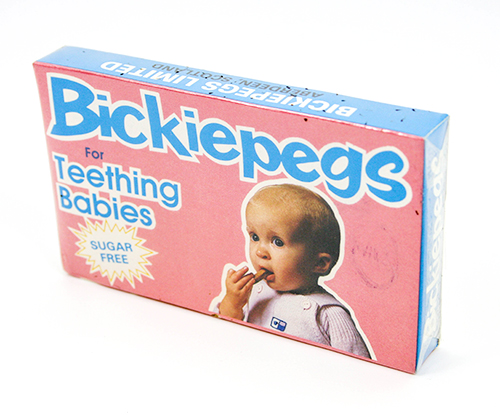 Bickiepegs Packshot C 1970